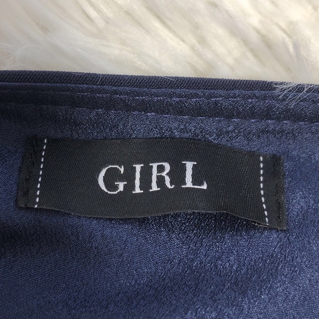 GIRL(ガール)のGIRL ガール　綺麗めワンピース　結婚式　入学式　お呼ばれ　紺　Mサイズ　美品 レディースのワンピース(ひざ丈ワンピース)の商品写真