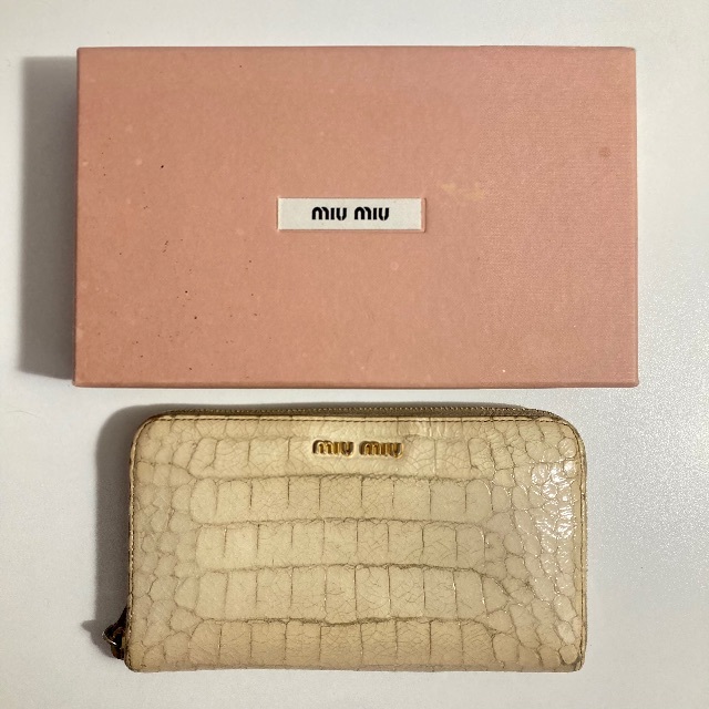 miumiu(ミュウミュウ)のmiumiu 長財布 /ライトベージュ レディースのファッション小物(財布)の商品写真