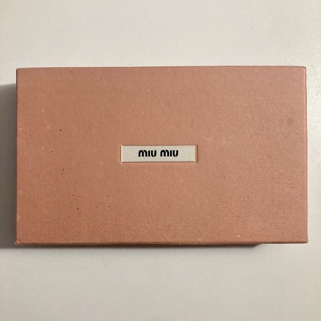 miumiu(ミュウミュウ)のmiumiu 長財布 /ライトベージュ レディースのファッション小物(財布)の商品写真