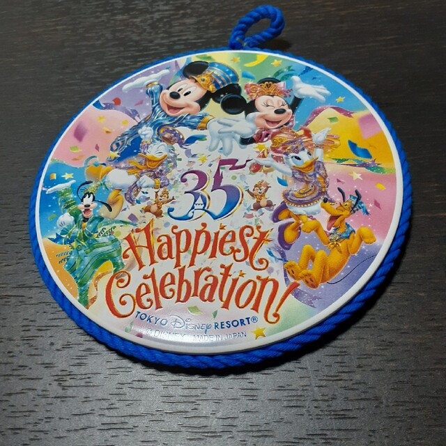 ディズニー35周年鍋敷き エンタメ/ホビーのおもちゃ/ぬいぐるみ(キャラクターグッズ)の商品写真