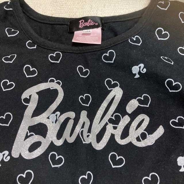 Barbie(バービー)の🐇サンエーインターナショナル🐇バービー🐇可愛いハート柄ロゴ入りシャツカットソー キッズ/ベビー/マタニティのキッズ服女の子用(90cm~)(Tシャツ/カットソー)の商品写真