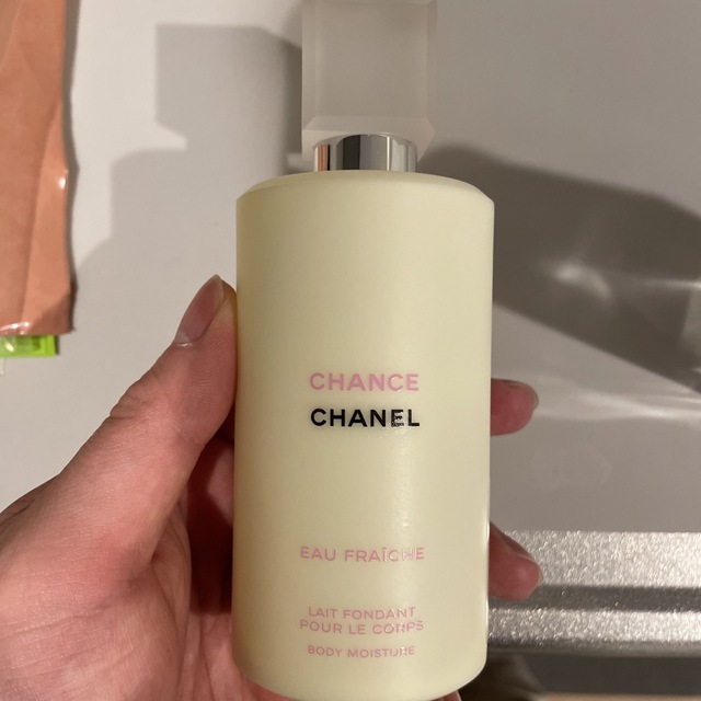 CHANEL(シャネル)のCHANEL チャンス　オー　ボディ乳液 コスメ/美容のボディケア(ボディローション/ミルク)の商品写真