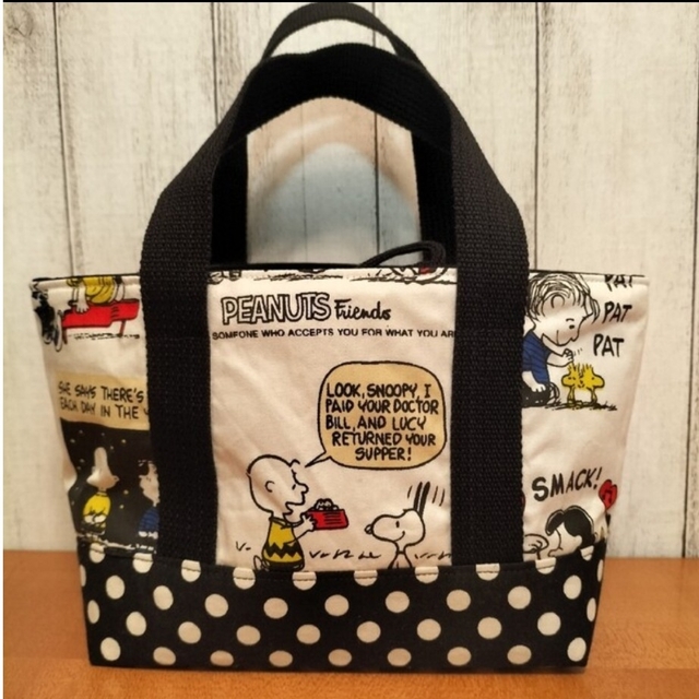 PEANUTS(ピーナッツ)のSNOOPY　PEANUTFriends　巾着トートバッグ　ミニバック　お弁当袋 ハンドメイドのファッション小物(その他)の商品写真