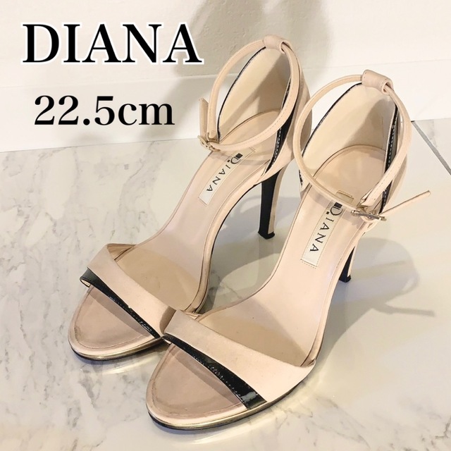 DIANA(ダイアナ)のDIANA♡ダイアナ♡アンクルストラップサンダル♡22.5cm♡ピンクベージュ♡ レディースの靴/シューズ(サンダル)の商品写真