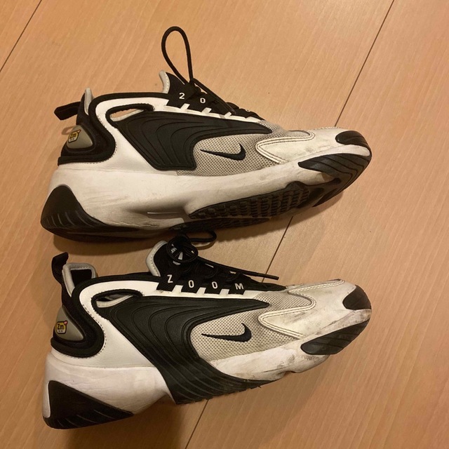 NIKE(ナイキ)のNIKE zoom2K スニーカー エアマックス レディースの靴/シューズ(スニーカー)の商品写真