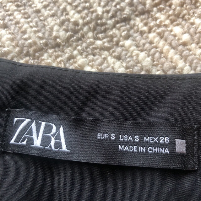 ZARA(ザラ)のち様❤️ご専用ページ　ZARA ワンピース　2点 レディースのワンピース(ロングワンピース/マキシワンピース)の商品写真