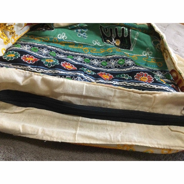 インド刺繍ポシェット レディースのバッグ(ショルダーバッグ)の商品写真