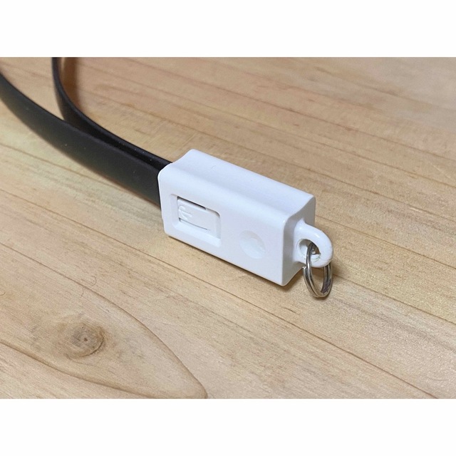 ストラップ型 microUSB-USB ケーブル スマホ/家電/カメラのスマートフォン/携帯電話(その他)の商品写真