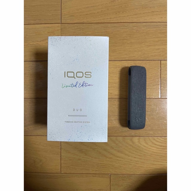 IQOS(アイコス)のムーンライトシルバー　リミテッドエディション アイコス3 デュオ 本体セット メンズのファッション小物(タバコグッズ)の商品写真