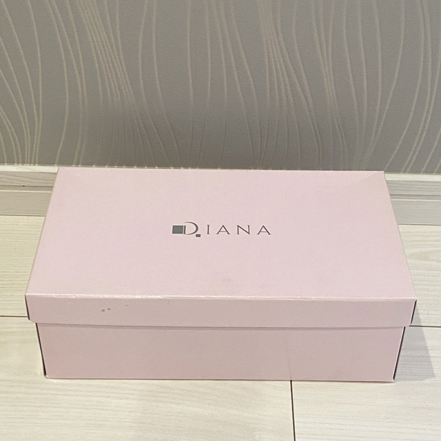 DIANA(ダイアナ)の【最終値下げ】ダイアナ　パンプス　21.5 レディースの靴/シューズ(ハイヒール/パンプス)の商品写真