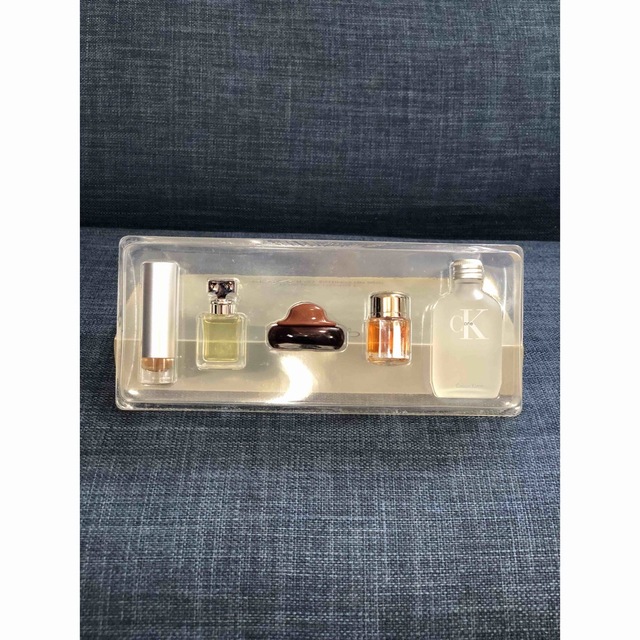 Calvin Klein(カルバンクライン)のCalvin Klein fragrances for women 香水　セット コスメ/美容の香水(ユニセックス)の商品写真