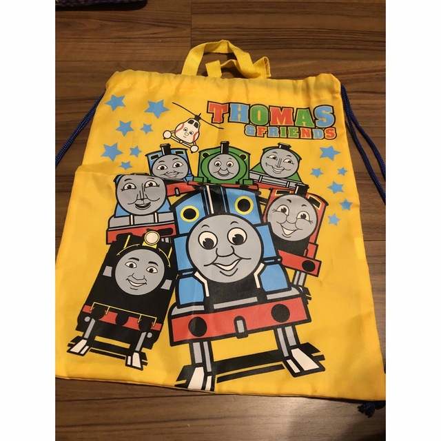 THOMAS(トーマス)の機関車トーマス　新品　巾着　ナップサック キッズ/ベビー/マタニティのこども用バッグ(リュックサック)の商品写真