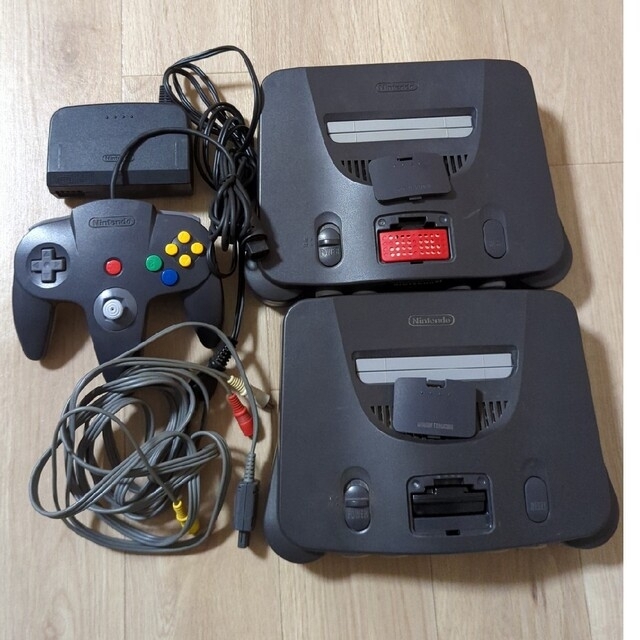 NINTENDO 64(ニンテンドウ64)のニンテンドー64 本体セット　メモリー拡張パック　動作確認済みです。 エンタメ/ホビーのゲームソフト/ゲーム機本体(家庭用ゲーム機本体)の商品写真