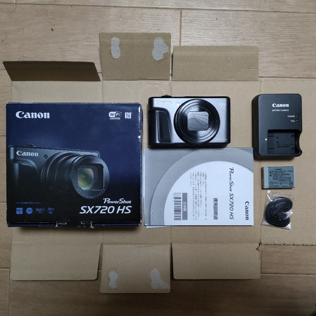 32000バリアングル液晶Canon PowerShot SX720 HS BK　美品