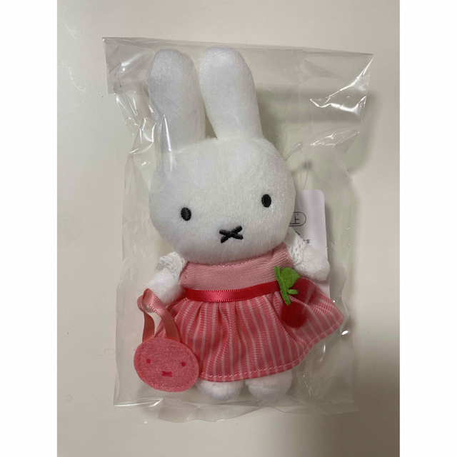 miffy(ミッフィー)のミッフィーzakkaフェスタ チェリードレスミッフィー エンタメ/ホビーのおもちゃ/ぬいぐるみ(キャラクターグッズ)の商品写真