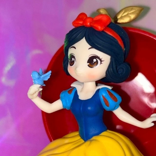 Disney(ディズニー)のカプキャラヒロインドールストーリーズ　白雪姫 エンタメ/ホビーのおもちゃ/ぬいぐるみ(キャラクターグッズ)の商品写真