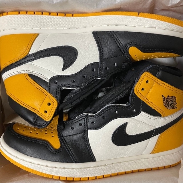 Jordan Brand（NIKE）(ジョーダン)のNike Air Jordan 1 Retro High OG "Taxi" メンズの靴/シューズ(スニーカー)の商品写真