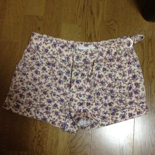 ローリーズファーム(LOWRYS FARM)の花柄ショーパン♡(ショートパンツ)