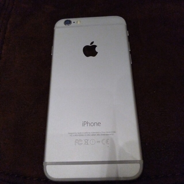 iPhone 6 Silver 64 GB docomo 1