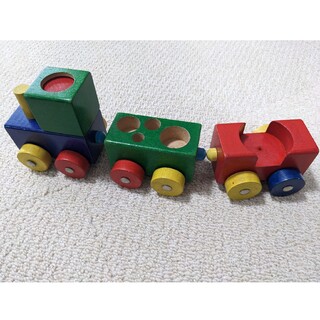ハーバー(HABA)のHABA よちよちトレイン　知育　汽車　列車　おもちゃベビー(知育玩具)