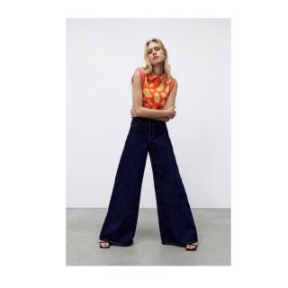 ザラ(ZARA)のZARA ジャガードニットベスト　Mサイズ(ニット/セーター)