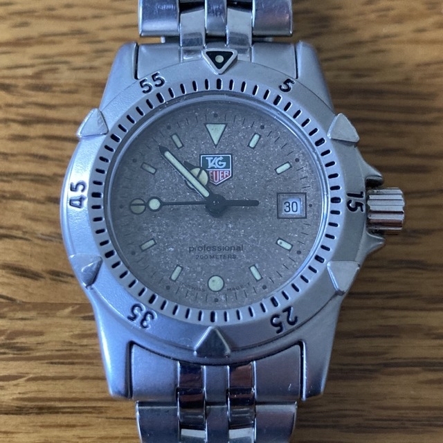 TAG Heuer(タグホイヤー)のタグホイヤー　プロフェッショナル　ジャンク品 レディースのファッション小物(腕時計)の商品写真