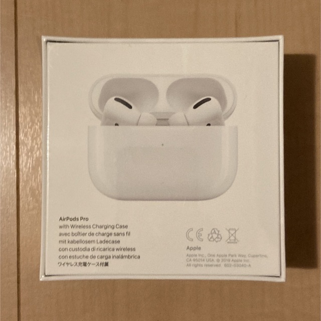 Apple(アップル)のAirPods Pro 新品 エアポッド MWP22J/A スマホ/家電/カメラのオーディオ機器(ヘッドフォン/イヤフォン)の商品写真