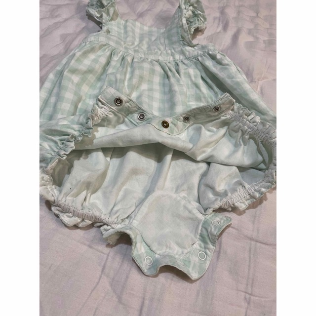 babyGAP(ベビーギャップ)のBaby GAPギンガムチェックロンパース キッズ/ベビー/マタニティのベビー服(~85cm)(ロンパース)の商品写真