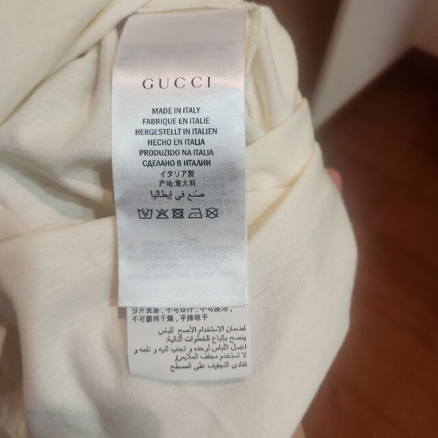 Gucci(グッチ)の【GUCCI】※ほぼ新品 人気カラー 背面ロゴ入り グッチ Tシャツ Mサイズ メンズのトップス(Tシャツ/カットソー(半袖/袖なし))の商品写真