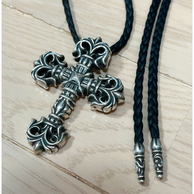 Chrome Hearts(クロムハーツ)のChrome HeartsフィリグリークロスS スモール メンズのアクセサリー(ネックレス)の商品写真