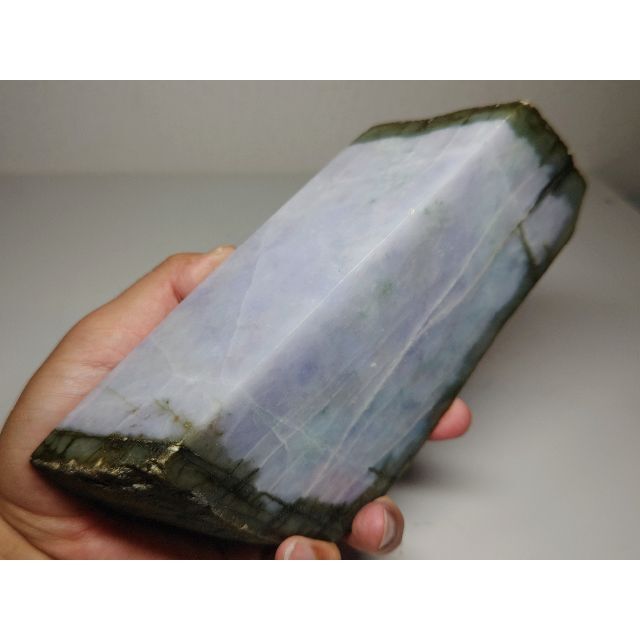 宝石質ラベ 2.1kg 翡翠 ヒスイ 翡翠原石 原石 鑑賞石 自然石 誕生石
