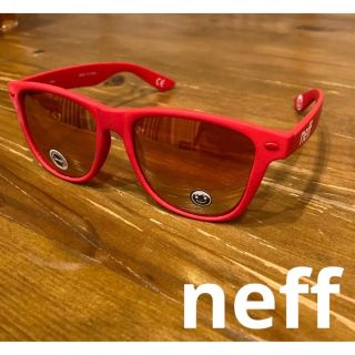 ネフ(Neff)の新品送料込み　ネフ　サングラス　レッドソフトタッチ(サングラス/メガネ)