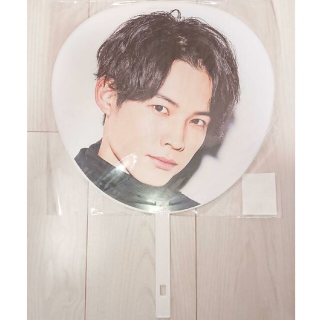 インターネットで買う SixTONES 松村北斗 うちわ ハンガー おもちゃ