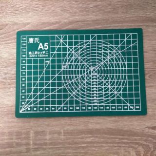 A5カッターマット カッティングマット 方眼 角度線 曲線 グリーン