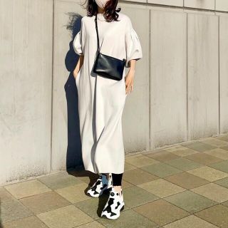 ザラ(ZARA)の一度着用 ザラ オーバーサイズニットワンピース ホワイトベージュ サイズS(ロングワンピース/マキシワンピース)