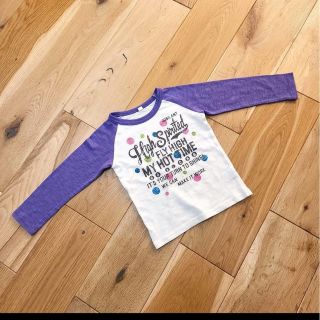 ニシマツヤ(西松屋)のベビー キッズ 子供服 長袖 Tシャツ カットソー 95サイズ パープル ロゴ(Tシャツ/カットソー)