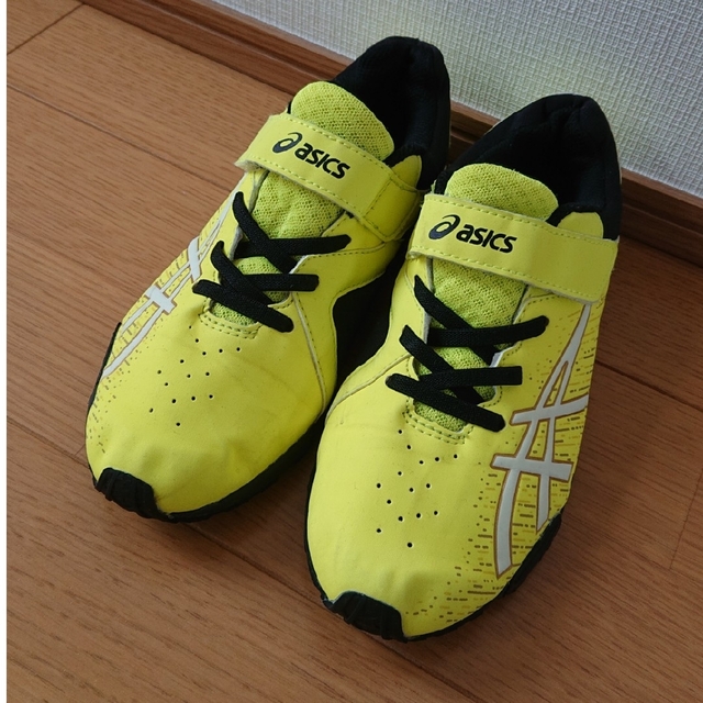 LAZERBEAM（ASICS）(レーザービーム)のasics レーザービーム 22㎝ キッズ/ベビー/マタニティのキッズ靴/シューズ(15cm~)(スニーカー)の商品写真