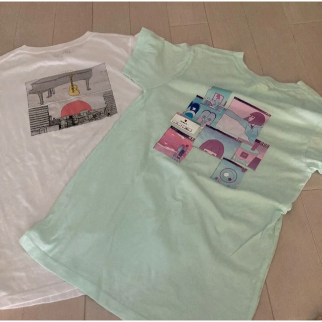 UNIQLO(ユニクロ)のUNIQLO ユニクロ キッズ用Tシャツ YOASOBI 2枚セット キッズ/ベビー/マタニティのキッズ服女の子用(90cm~)(Tシャツ/カットソー)の商品写真