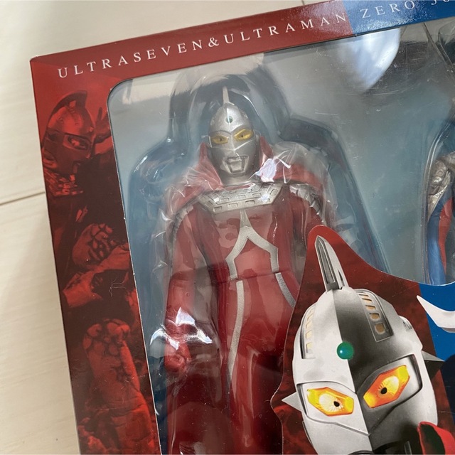 未開封!ウルトラセブン&ウルトラマンゼロ 50周年 スペシャルセット