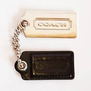 コーチ(COACH)のCOACH【コーチ】バッグチャーム ブランド名革タグ&メタルプレート ブラック(キーホルダー)