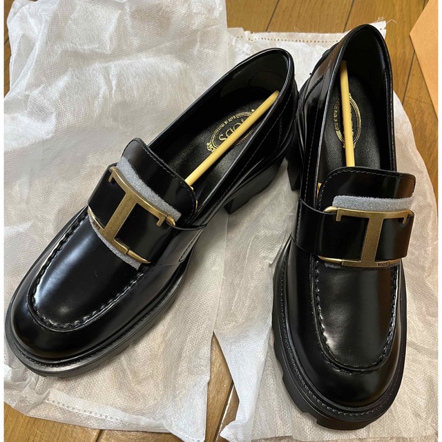 TOD'S(トッズ)のひろぴす様専用　新品　正規品TOD'S ヒールローファー レディースの靴/シューズ(ローファー/革靴)の商品写真