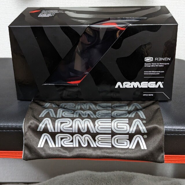 RENEN x 100% ARMEGA ゴーグル 自動車/バイクのバイク(モトクロス用品)の商品写真