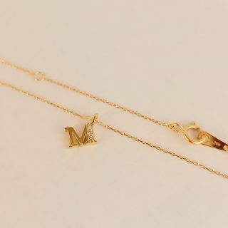 新品☆K18(18金)天然ダイア付きイニシャル【M】ペンダントネックレス
