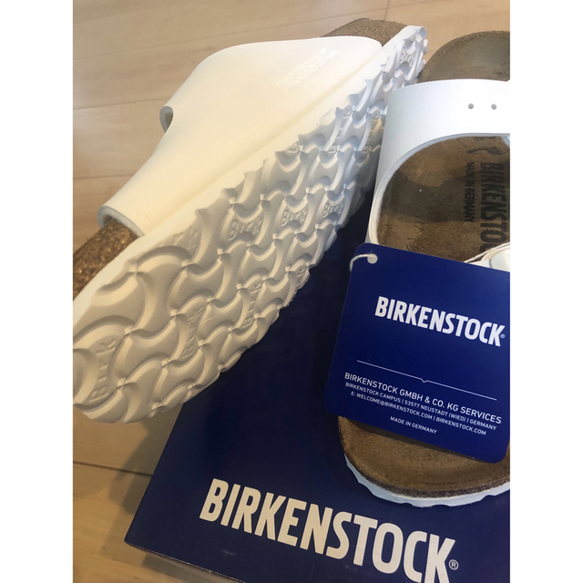 BIRKENSTOCK(ビルケンシュトック)の国内正規品 ビルケンシュトック ネバダ Nevada 36  23センチ 白 レディースの靴/シューズ(サンダル)の商品写真