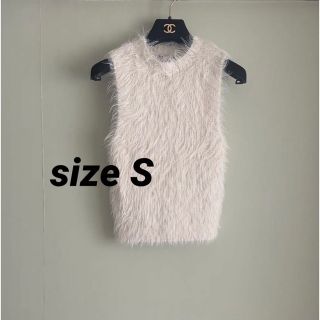 ZARA - フェイクファーtシャツ S タグ付きの通販｜ラクマ