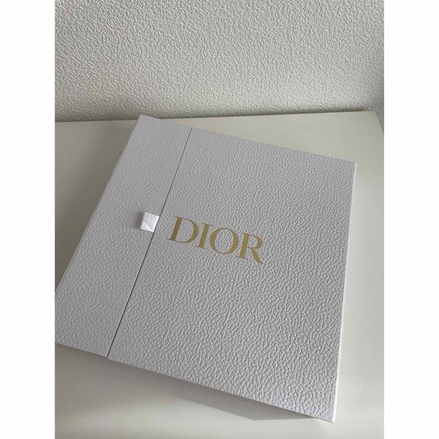 Dior(ディオール)の値下げ　DIOR 箱 レディースのバッグ(ショップ袋)の商品写真