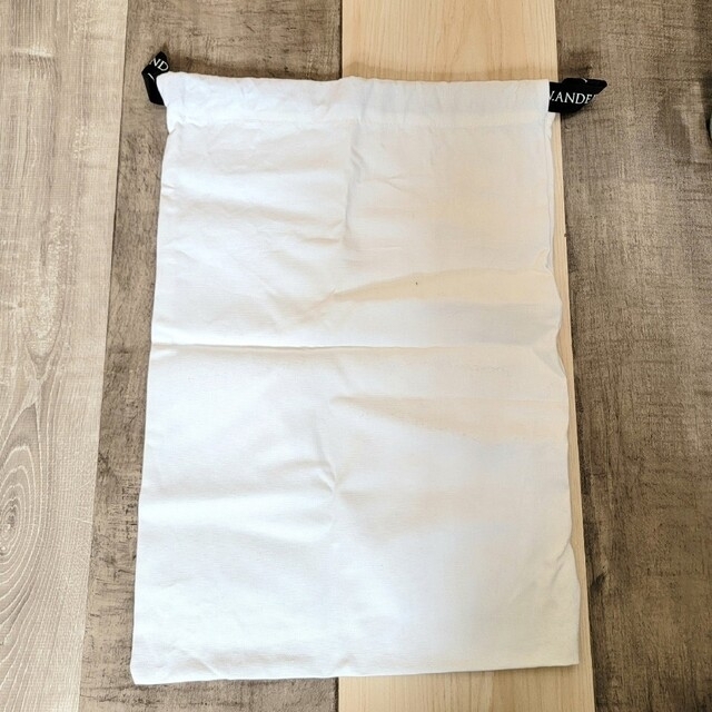 J.W.ANDERSON○新品タグ付き♪春色ピアスデザインセミショルダーバッグ