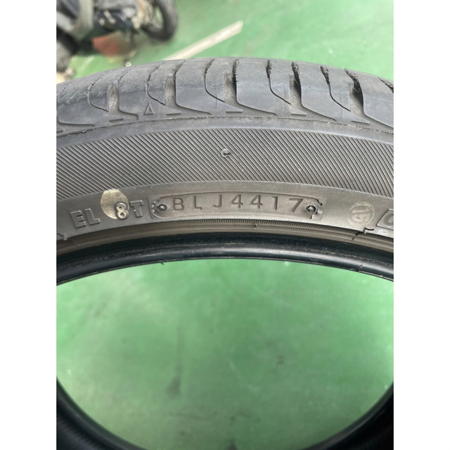 BRIDGESTONE(ブリヂストン)のブリヂストン レグノ GRV2 245/40R19 自動車/バイクの自動車(タイヤ)の商品写真