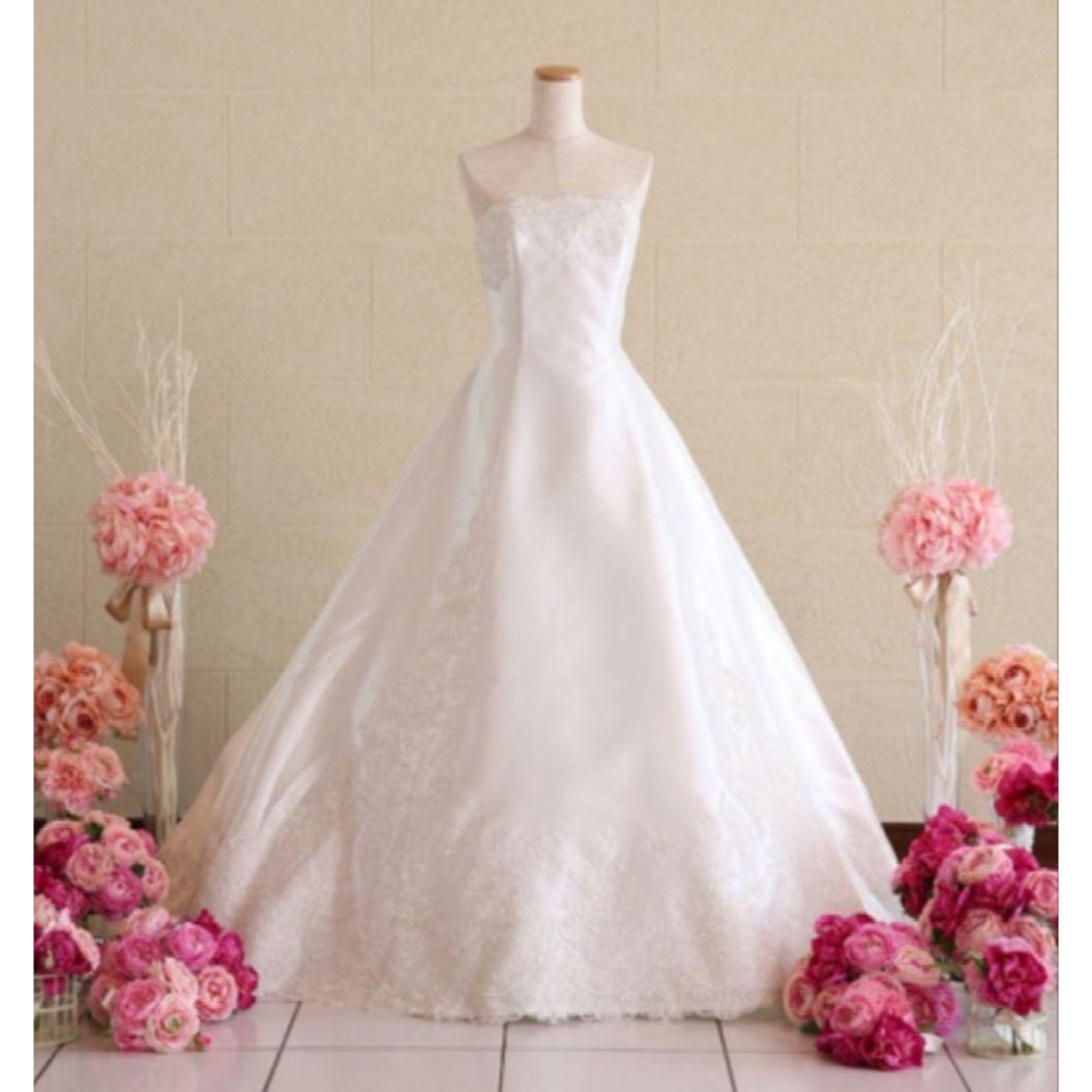 ウェディングドレス　Aライン レディースのフォーマル/ドレス(ウェディングドレス)の商品写真