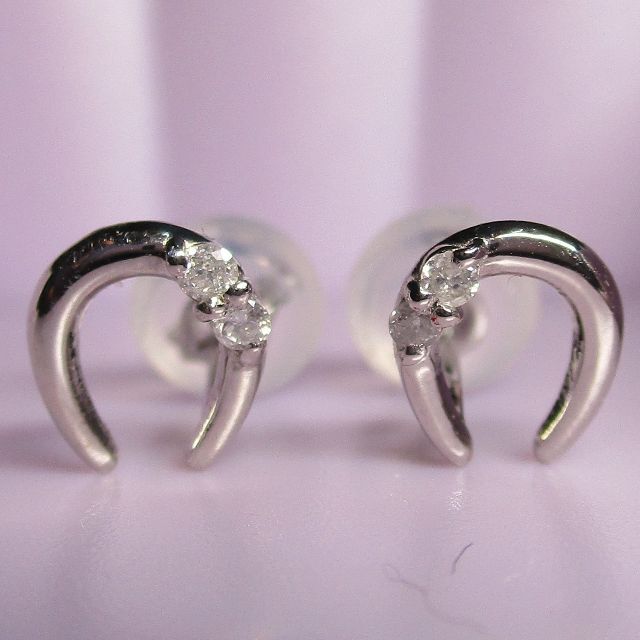 【新品】pt900/プラチナ/ダイヤモンド0.04ct/馬蹄ピアス 2